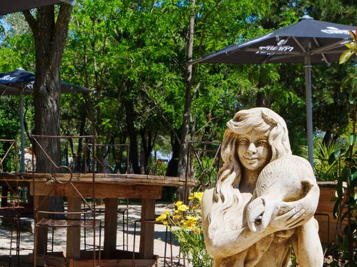 Hôtel restaurant Le Bastier : séjour champêtre au cœur du parc animalier de Ginasservis