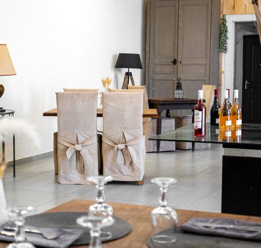 Hôtel restaurant Le Bastier : séjour champêtre au cœur du parc animalier de Ginasservis